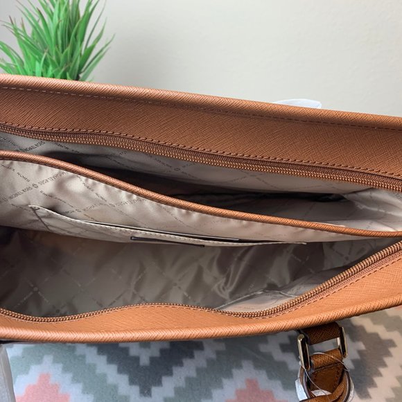 Michael Kors Sady Multifunction Top Zip Large Tote - Picture 5 of 6